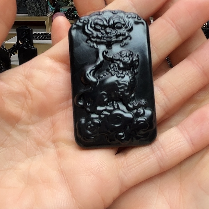 和田玉（墨玉）未镶嵌手链貔貅