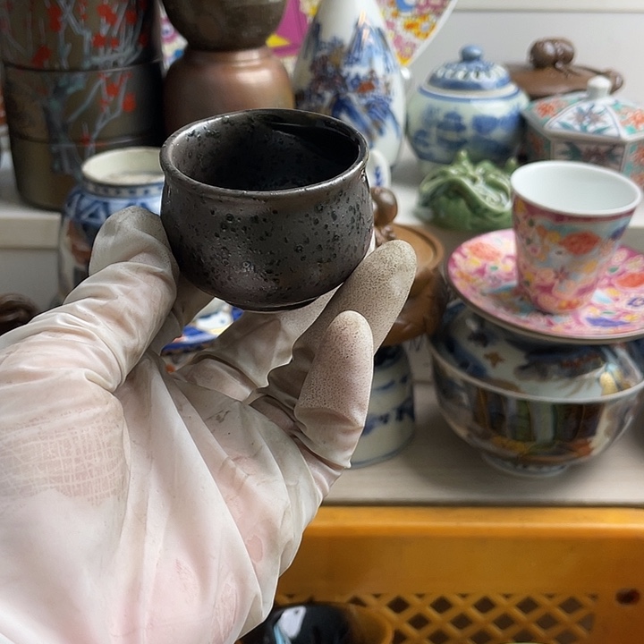 瓷片?****?哈哈哈我要看的时候他的笑