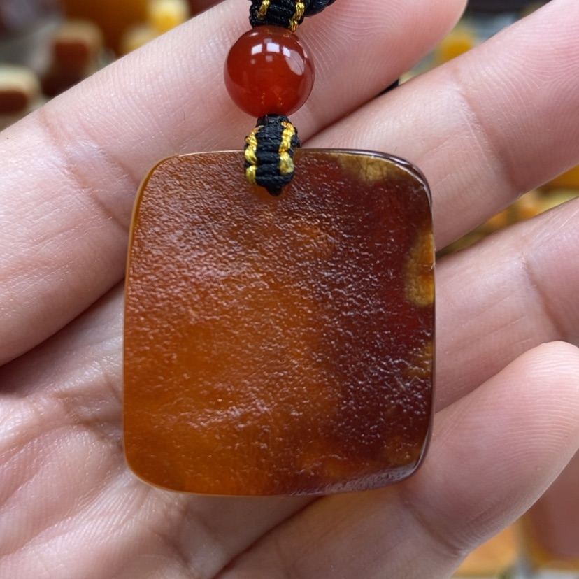 【闪购商品】琥珀颈饰未镶嵌