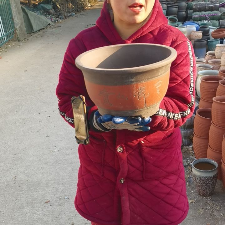 红陶口27高16瑕疵一个