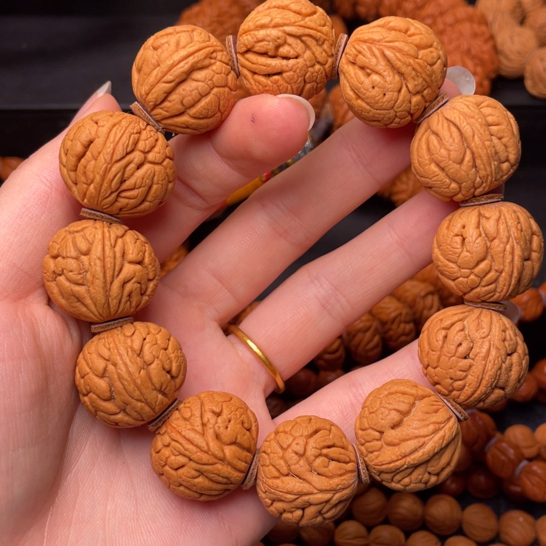 桃核吊坠龙珠23。  