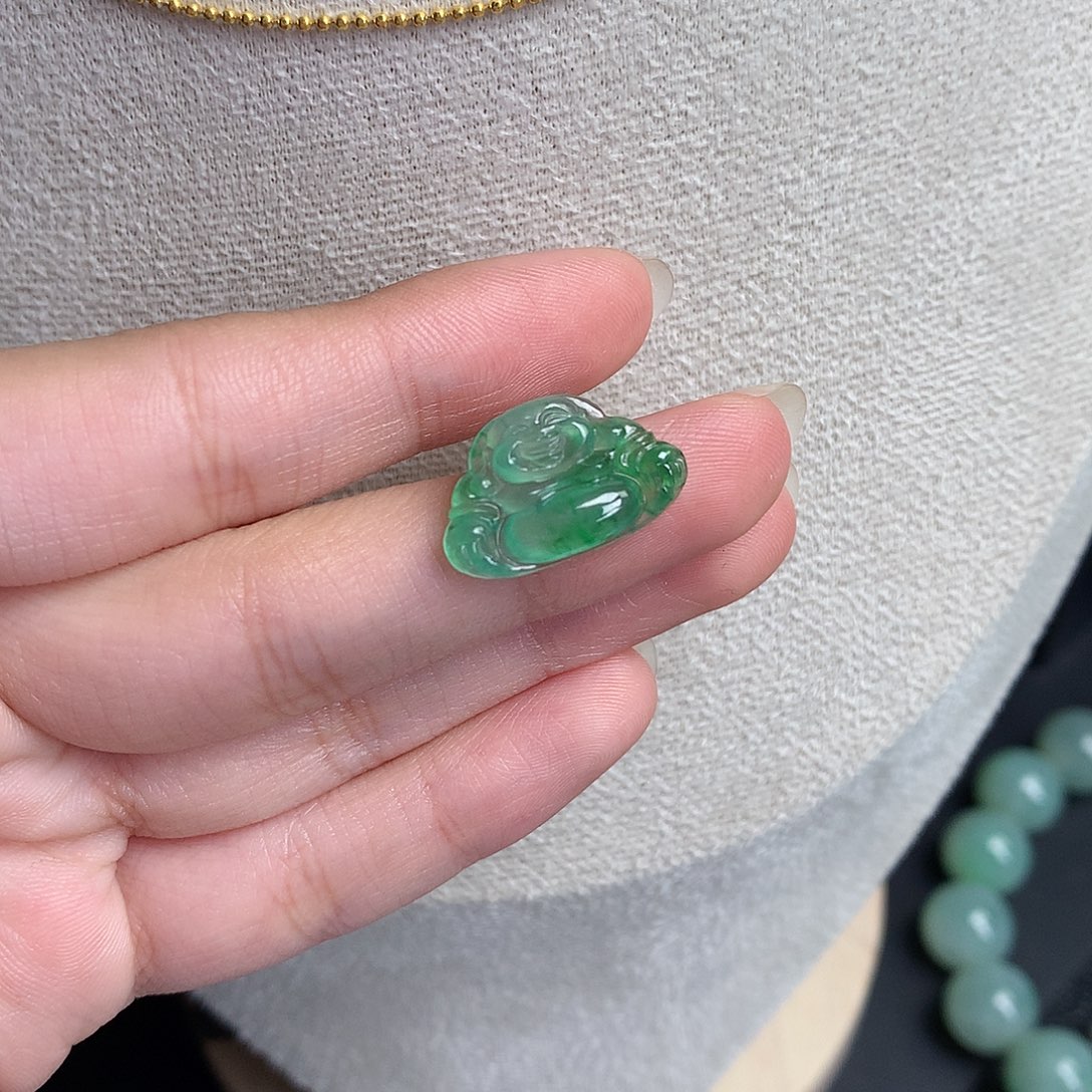 翡翠裸石缅甸天然A货翡翠阳绿佛公