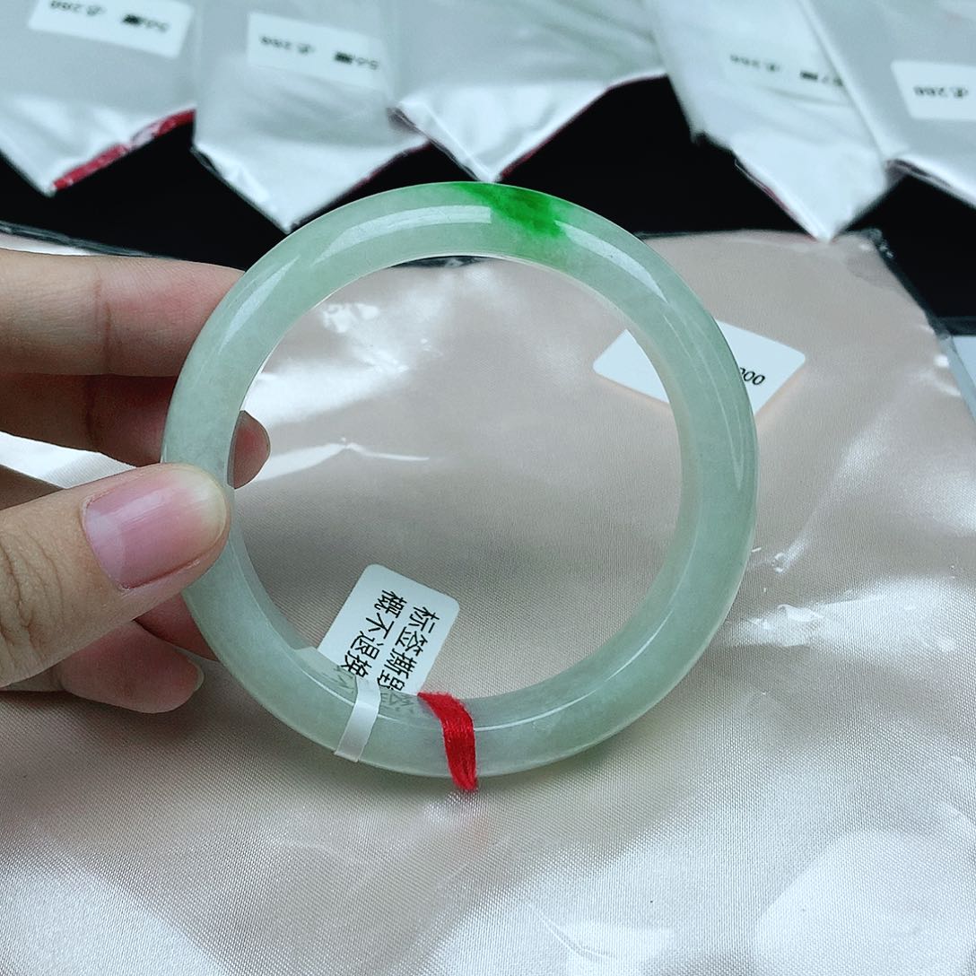 翡翠手镯未镶嵌圈58