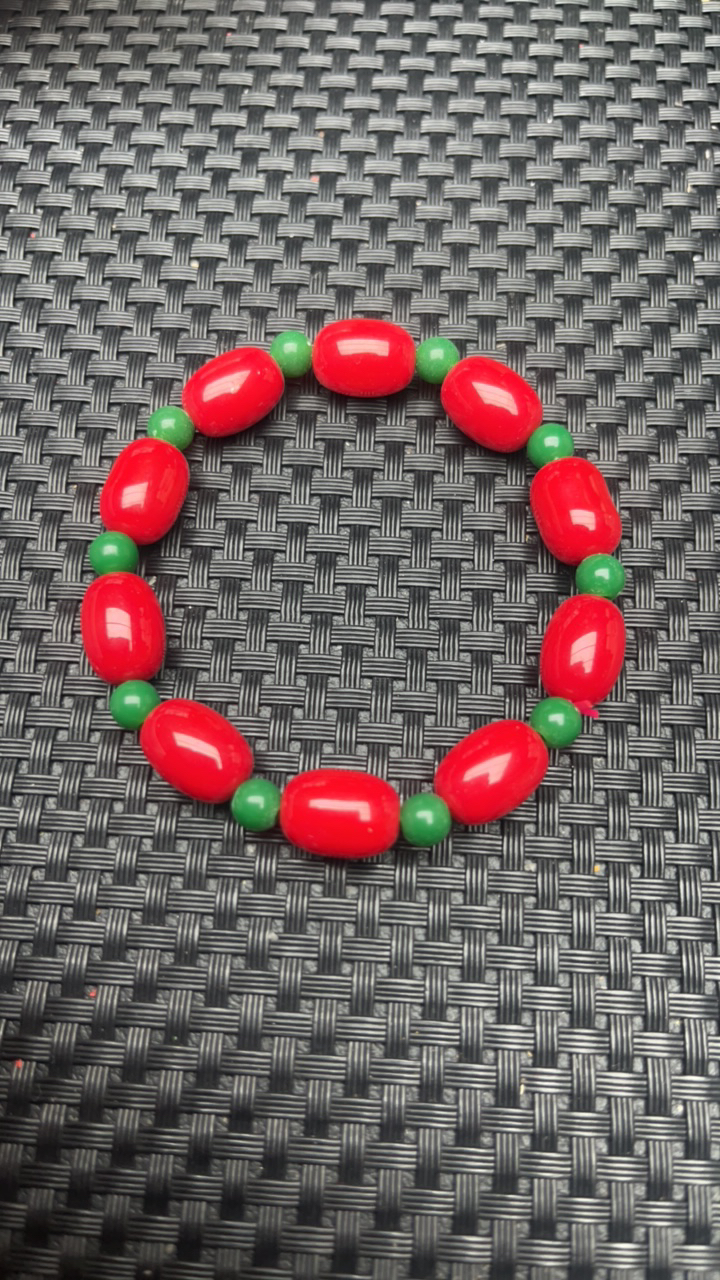 A4精品南红柱形手串