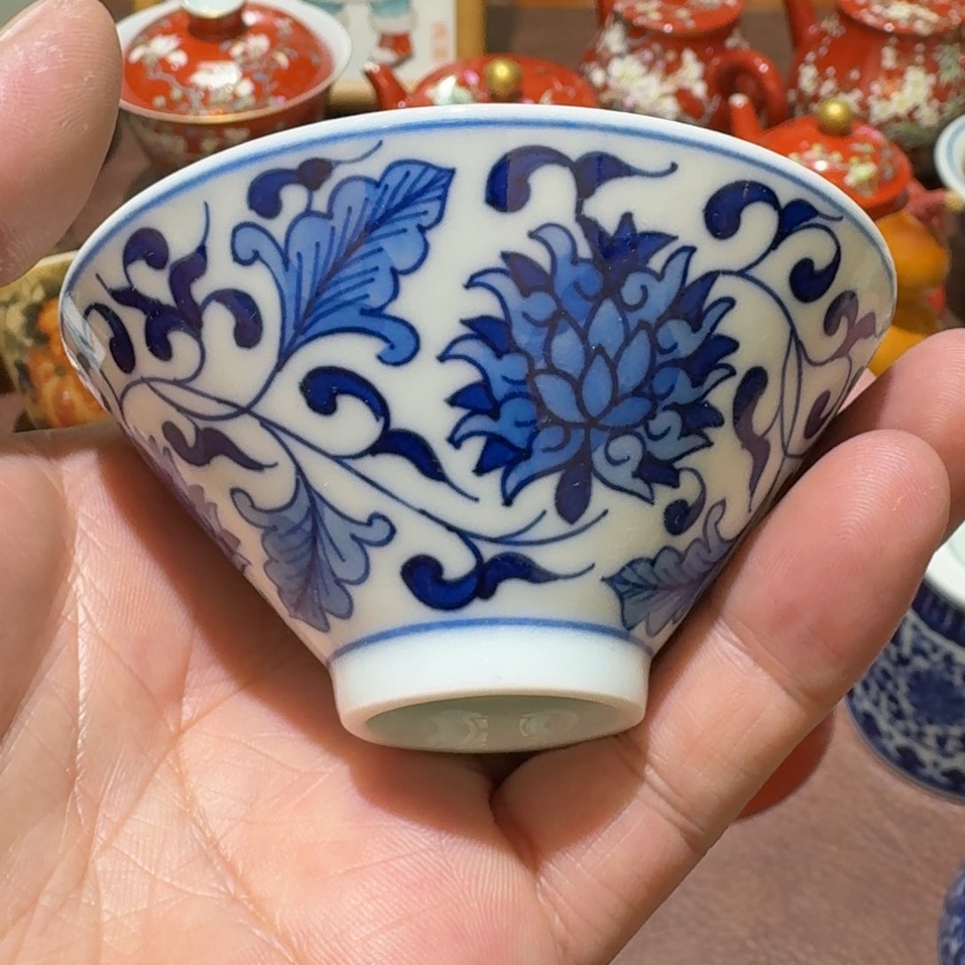 全手工青花陶瓷斗笠杯