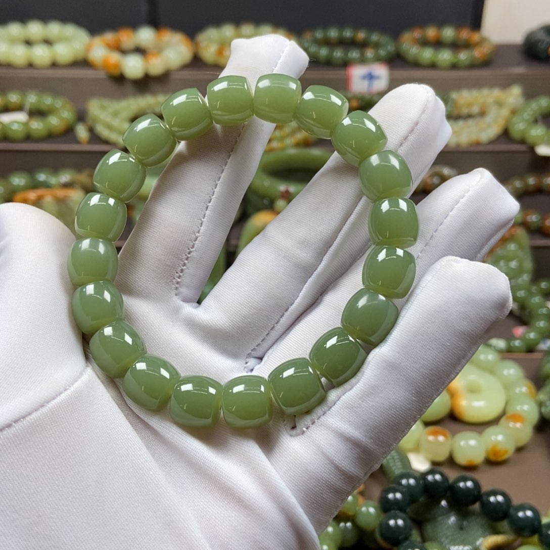 透闪石质玉手链未镶嵌穆*