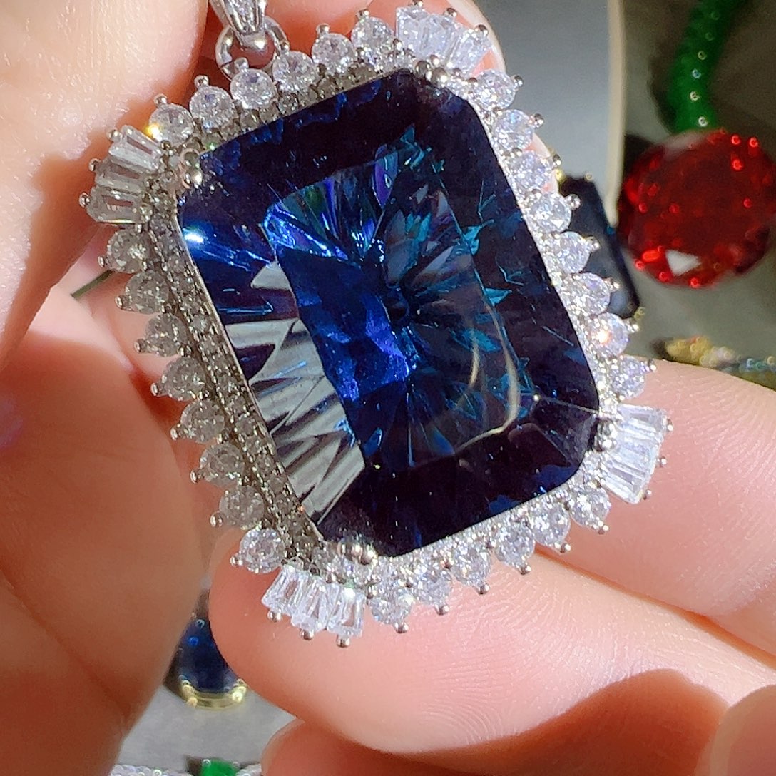 花岗石钨合金红色蓝色吊坠