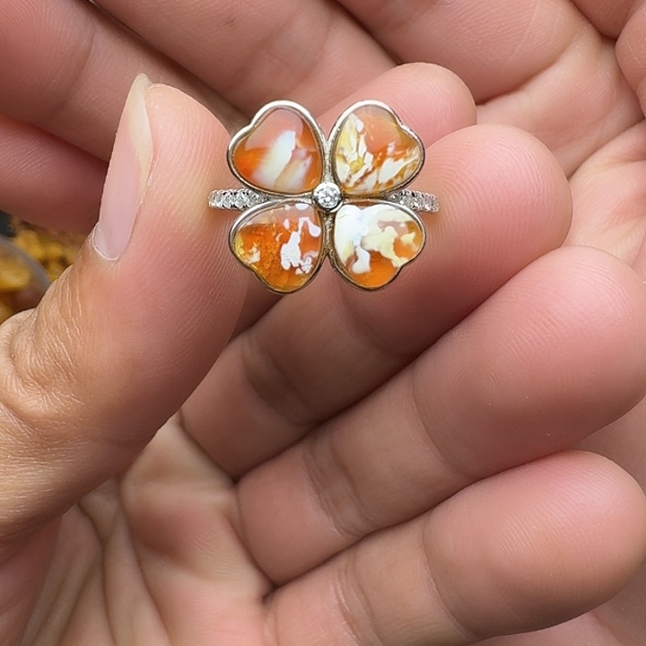 蜜蜡银S925镶嵌裸石天然蜜蜡戒指