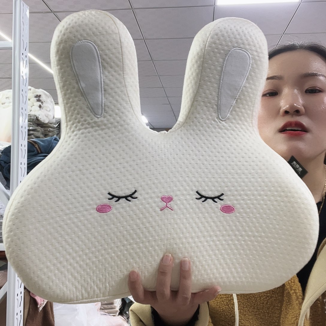 雪尼尔啦咯啦咯啦咯啦咯啦