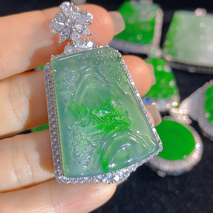 翡翠银S925镶嵌颈饰翡翠