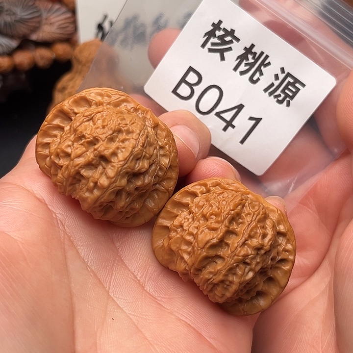 吊坠文玩核桃血麒麟39
