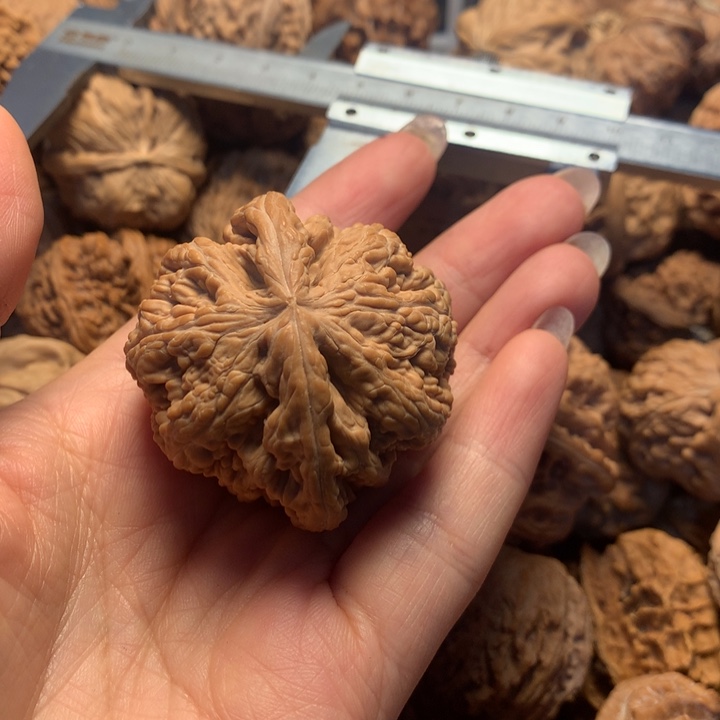 ****ᐝ文玩核桃吊坠核桃