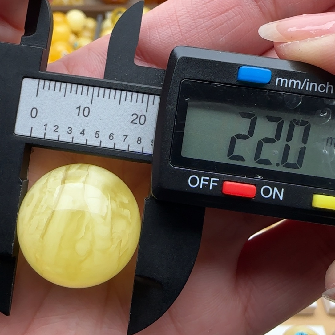 蜜蜡未镶嵌裸石飘花珠子