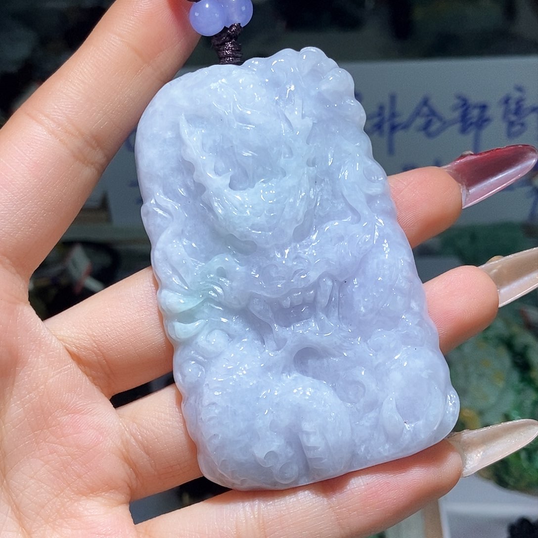 翡翠颈饰未镶嵌天然