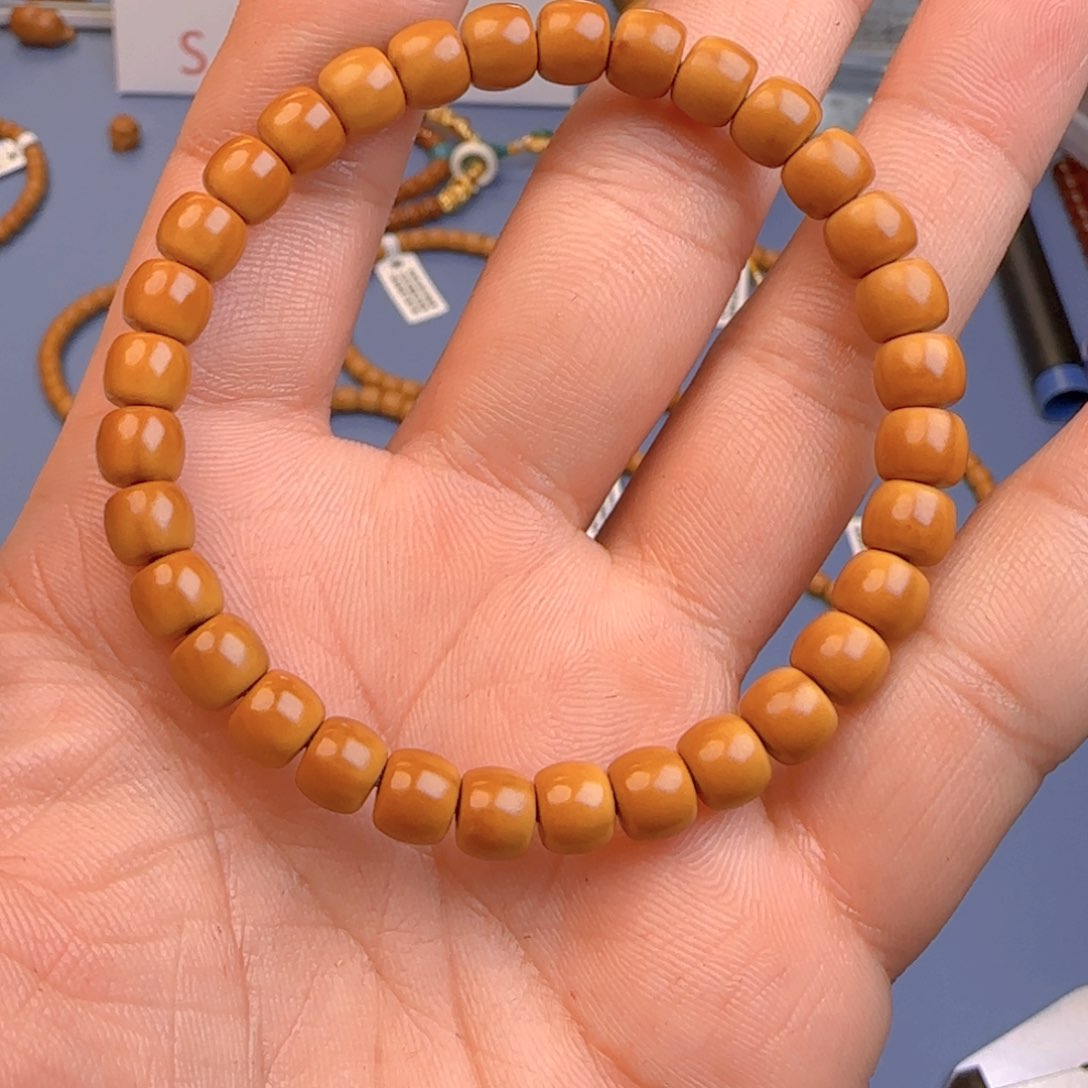 橄榄核手串黎***光核尖极限弧尺寸7+ss微变色