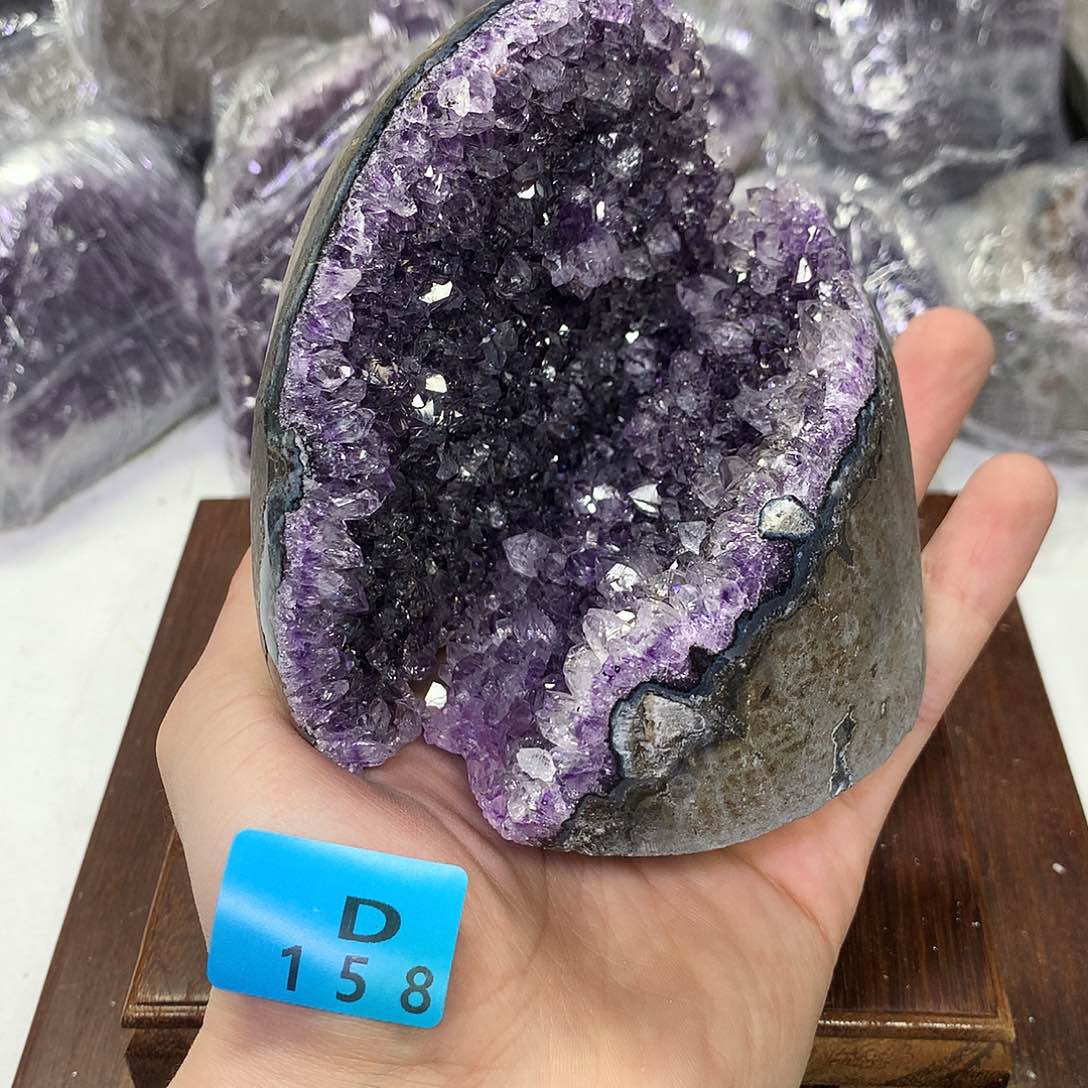 紫晶大型摆件（非配饰）未镶嵌睡****人