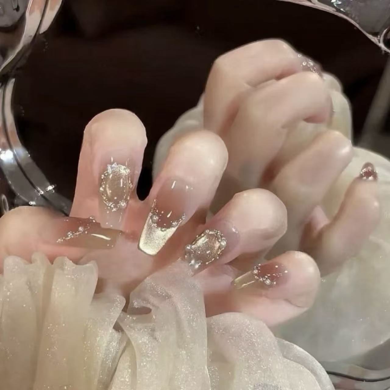 【纸醉金迷】新款纯手工穿戴甲美甲猫眼珍珠温柔显白美甲          