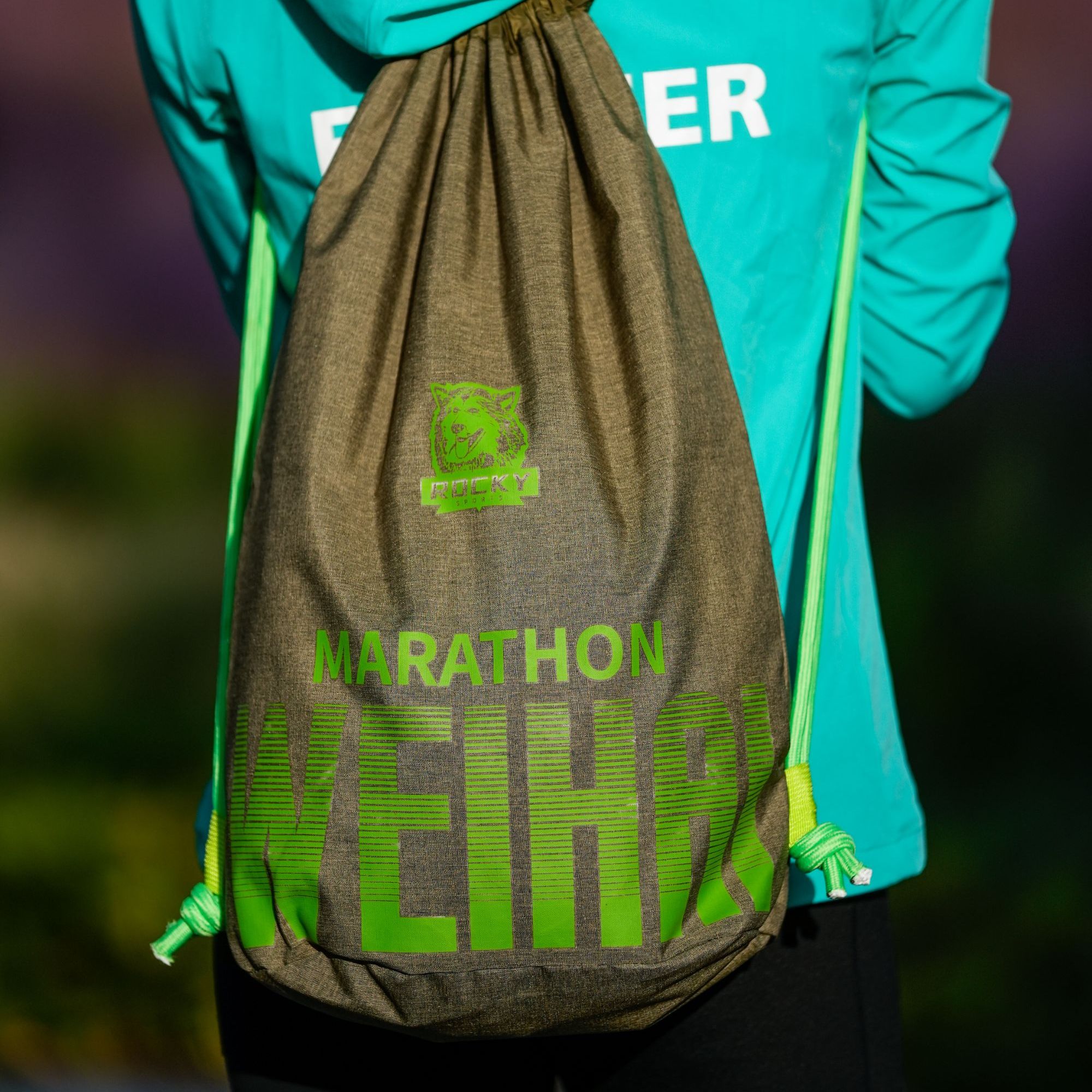 北极灯蛾￥威海马抽绳包轻便越野大容量户外运动双肩便携束口