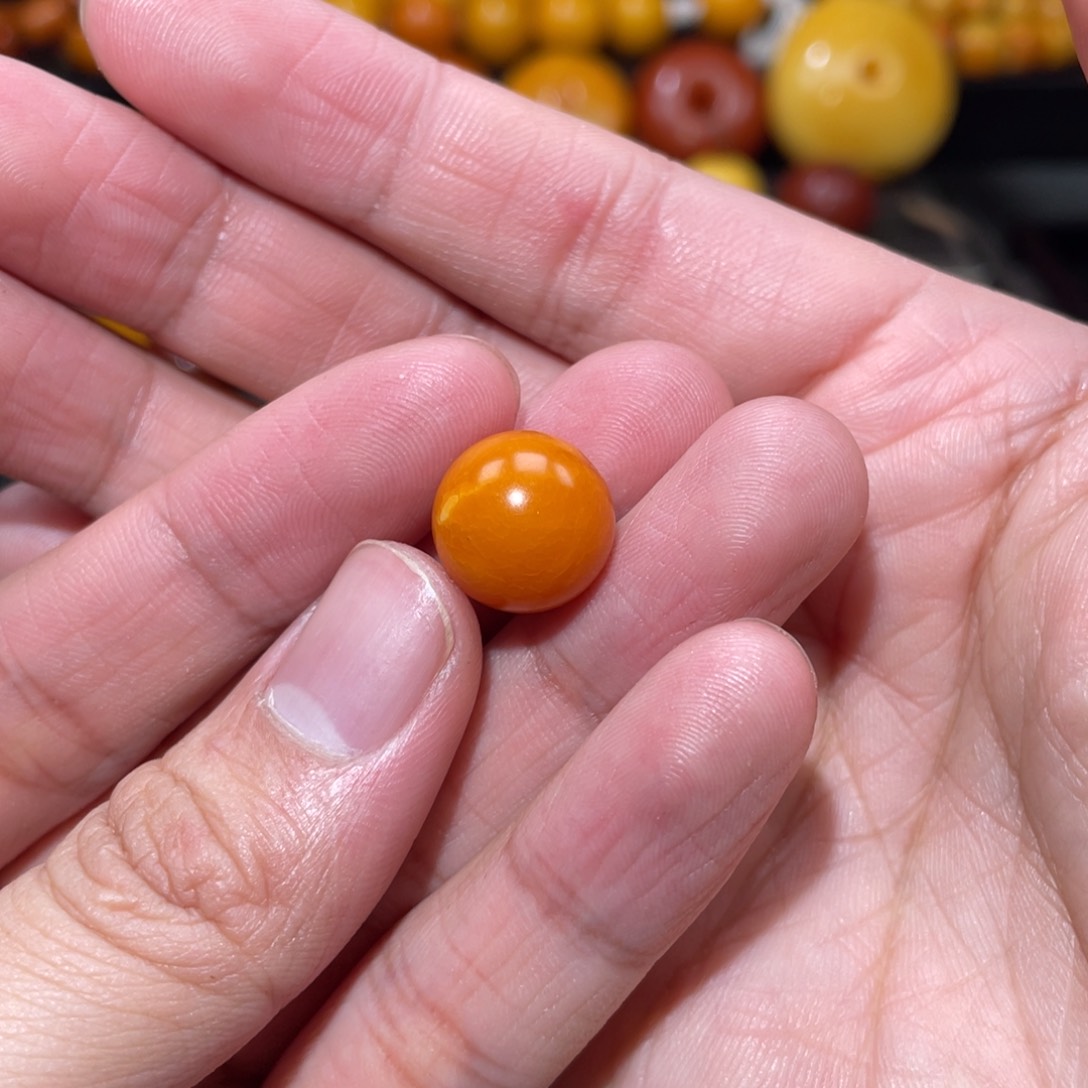 【闪购商品】琥珀裸石未镶嵌时*珠子