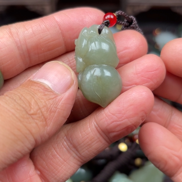 和田玉吊坠未镶嵌