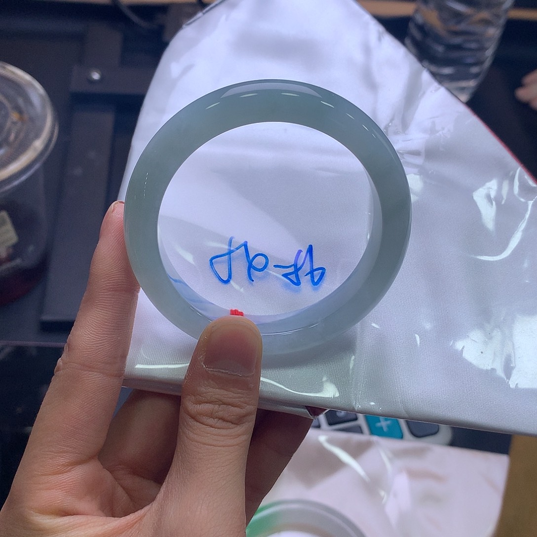 翡翠未镶嵌手镯翡翠