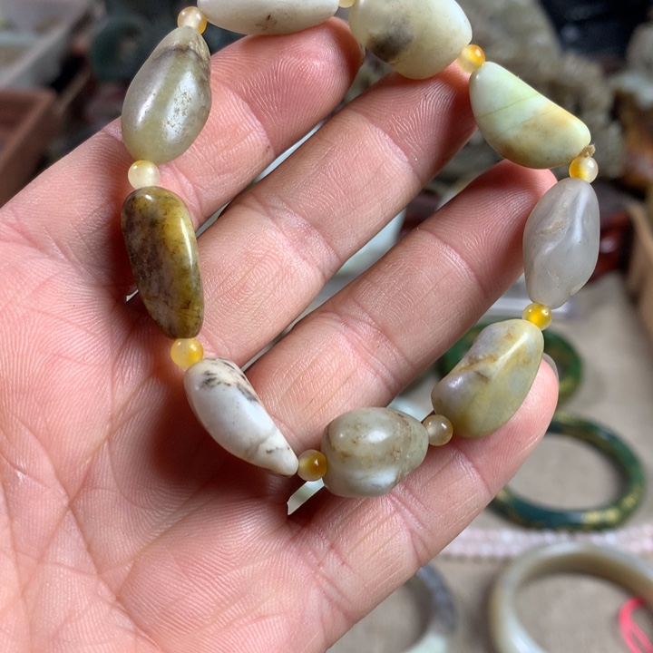 和田玉（糖玉）未镶嵌手镯