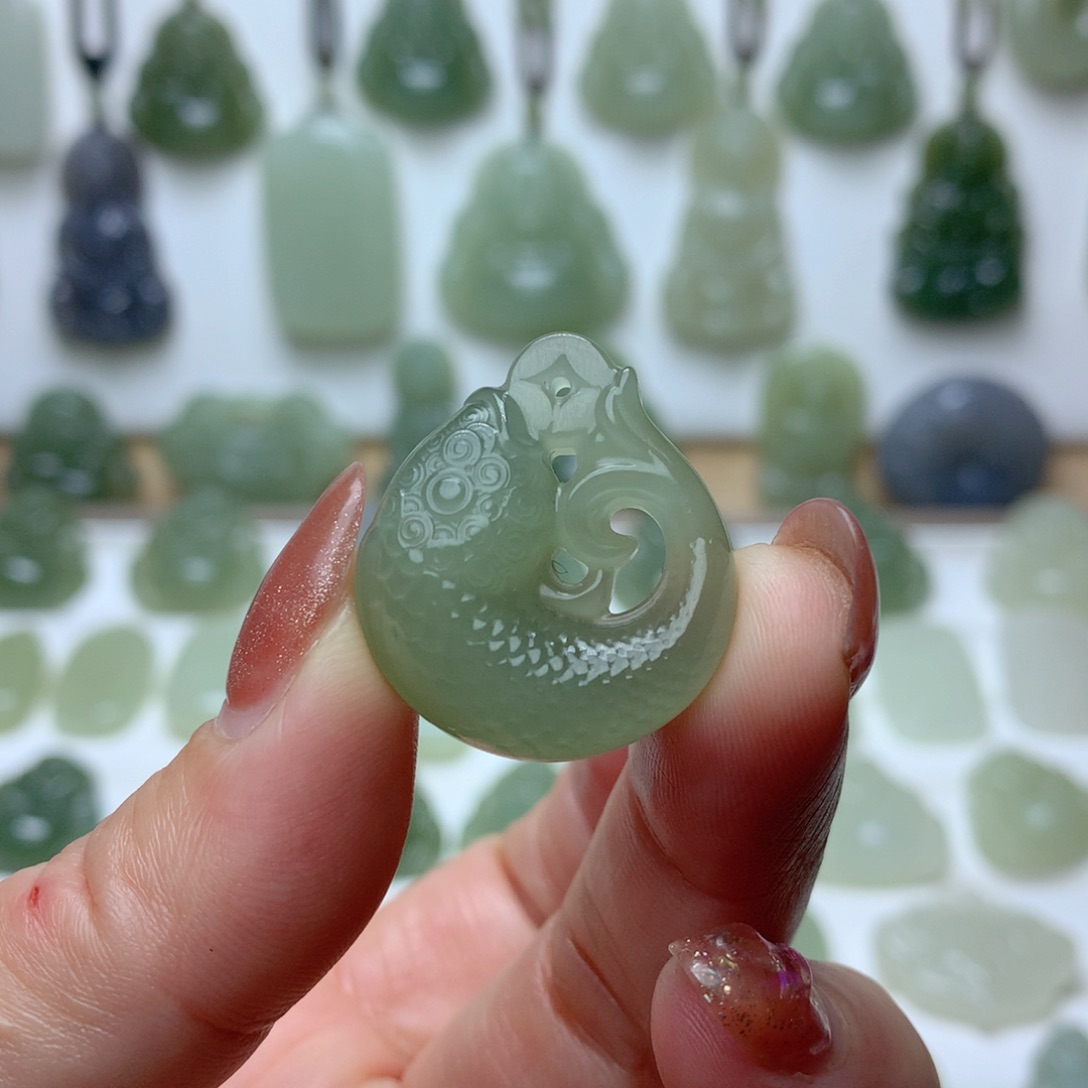 颈饰未镶嵌和田玉