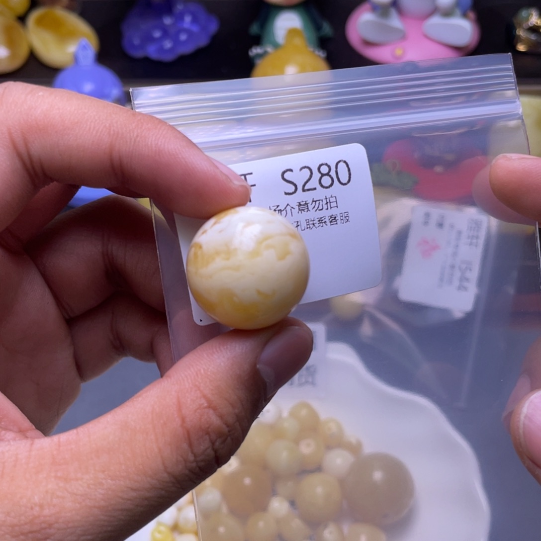 琥珀未镶嵌珠宝奇石