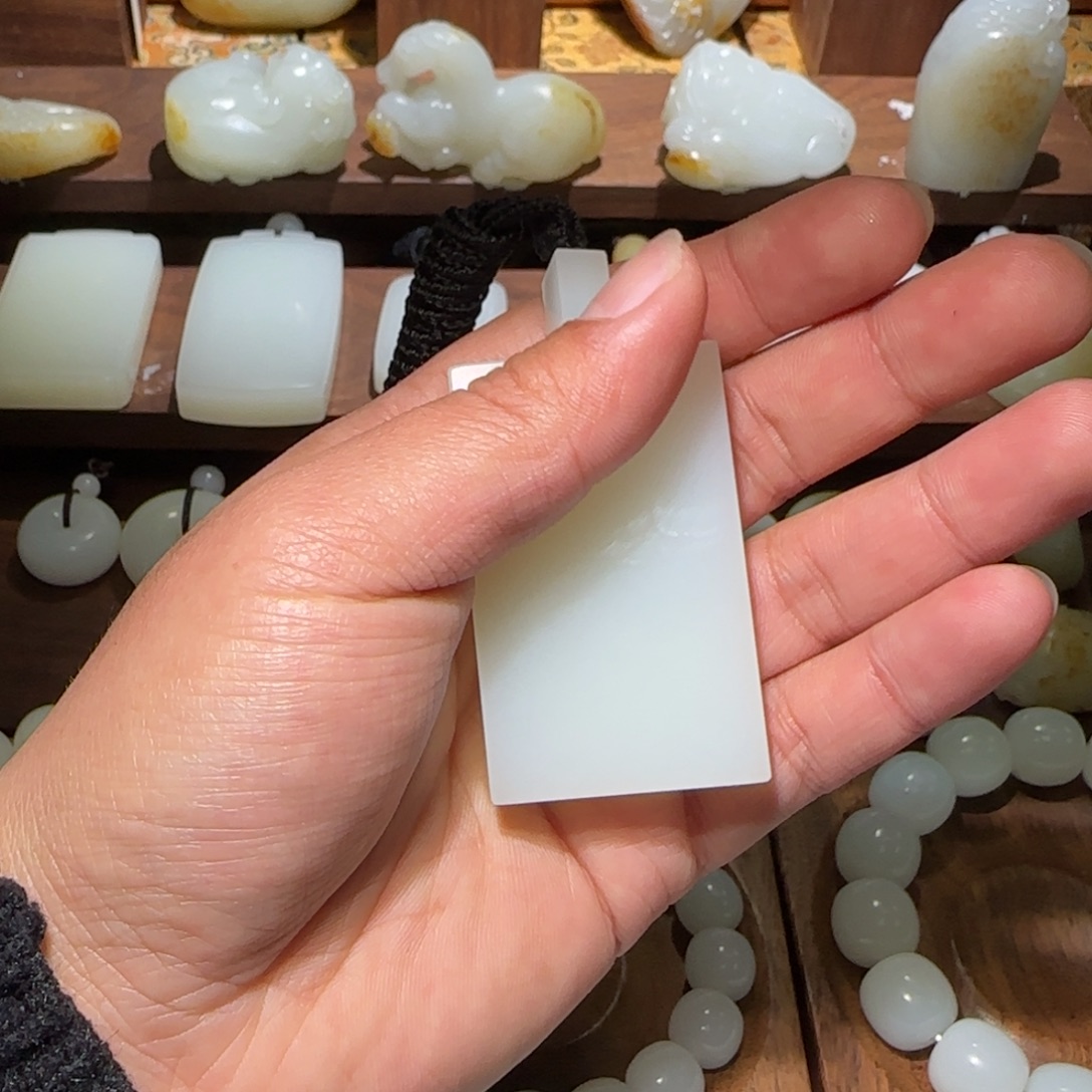 风***路和田玉未镶嵌手链