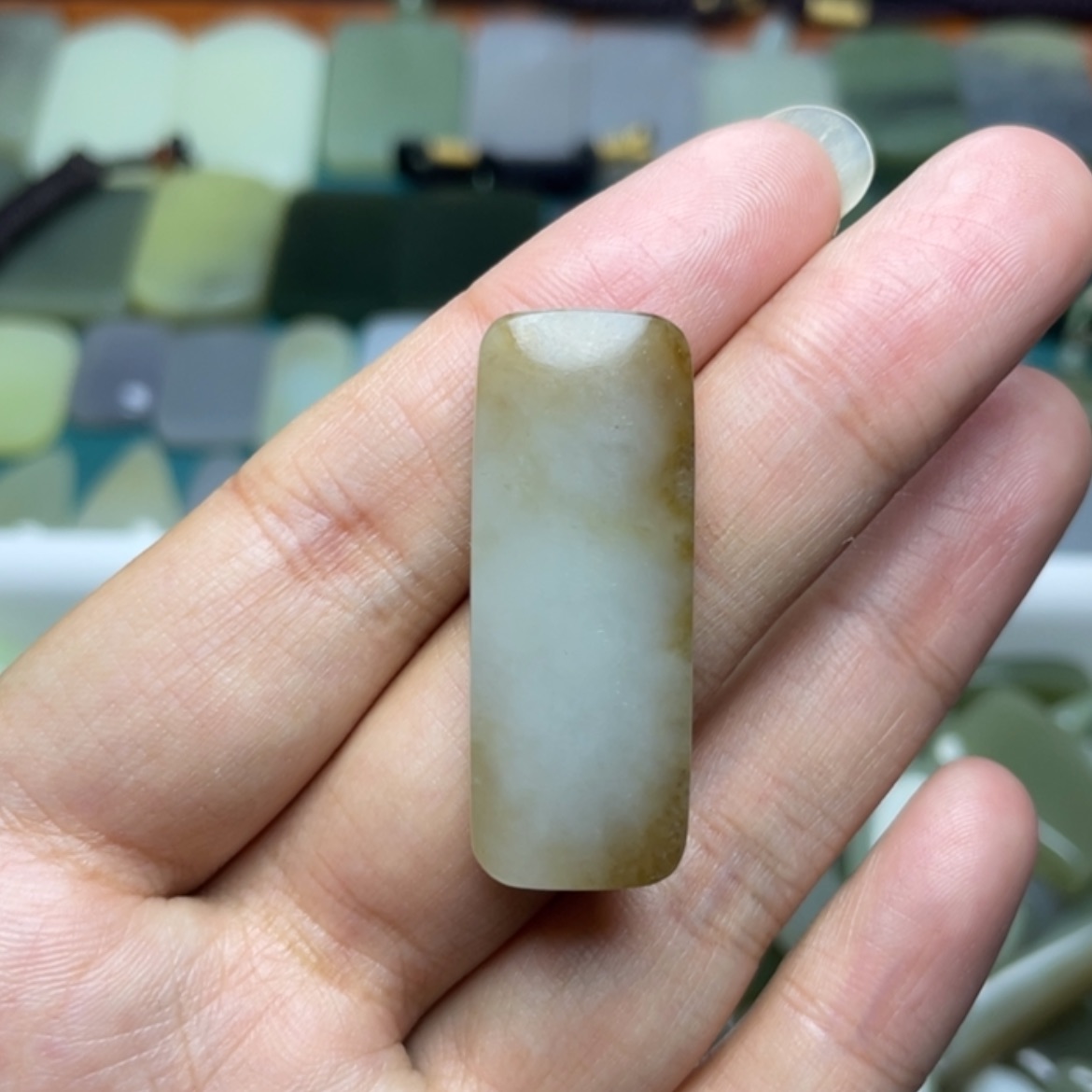 【闪购商品】颈饰未镶嵌和田玉