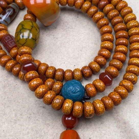 吊坠星月菩提刘**…