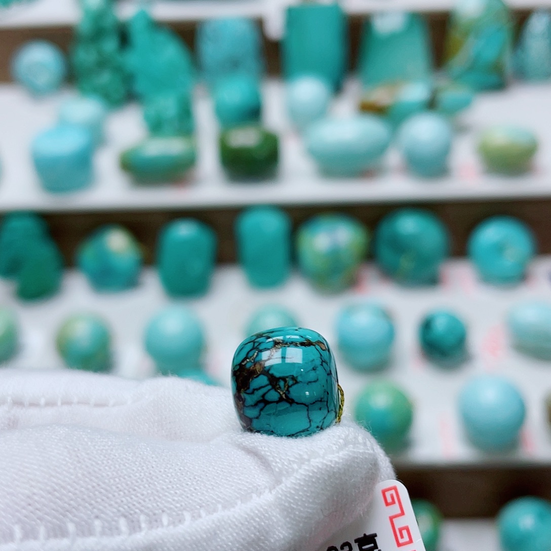 是***吗绿松石未镶嵌珠宝奇石