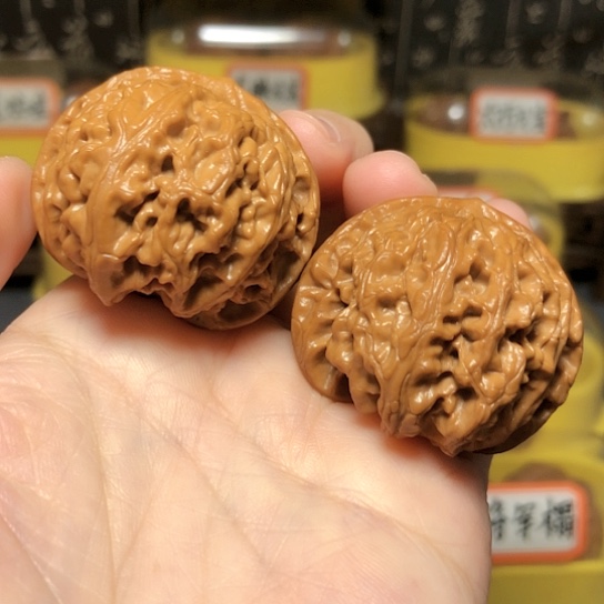 特价秒杀：球体苹果园