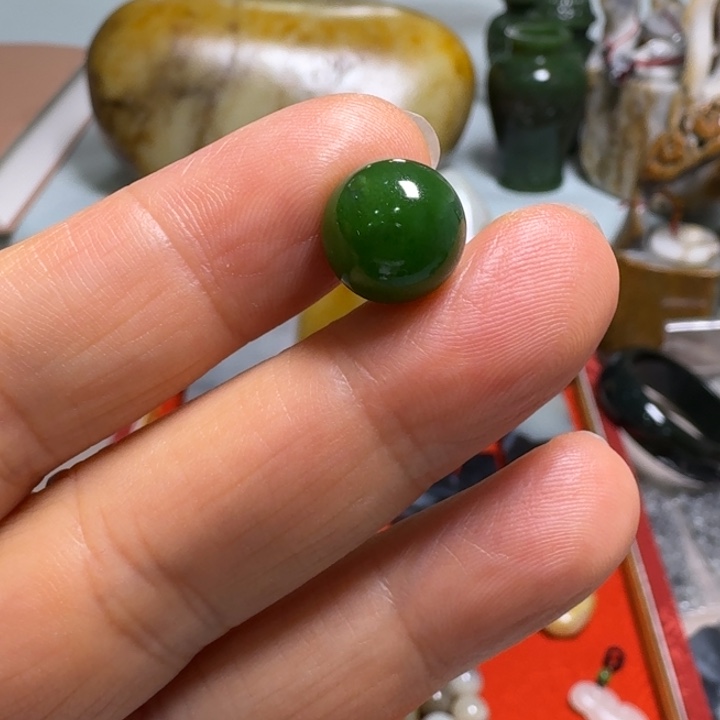 和田玉（碧玉）未镶嵌珠宝奇石