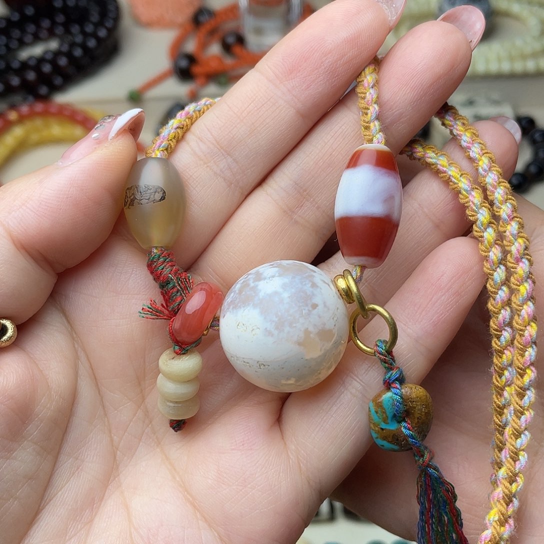 大叶紫檀（黑酸枝木类）