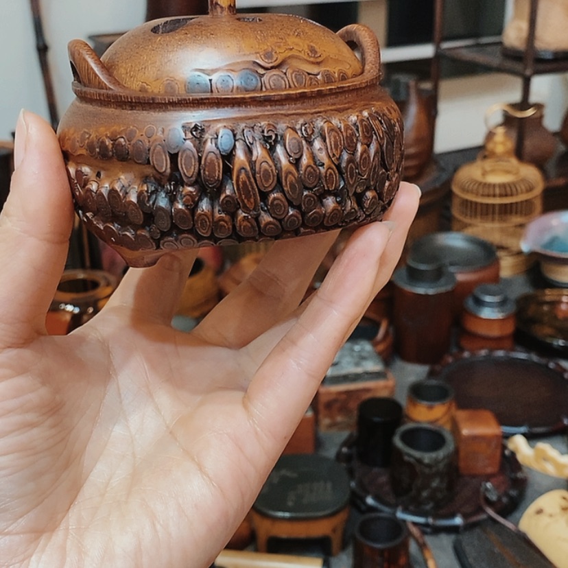 【闪购商品】皓*带盖老竹根香炉