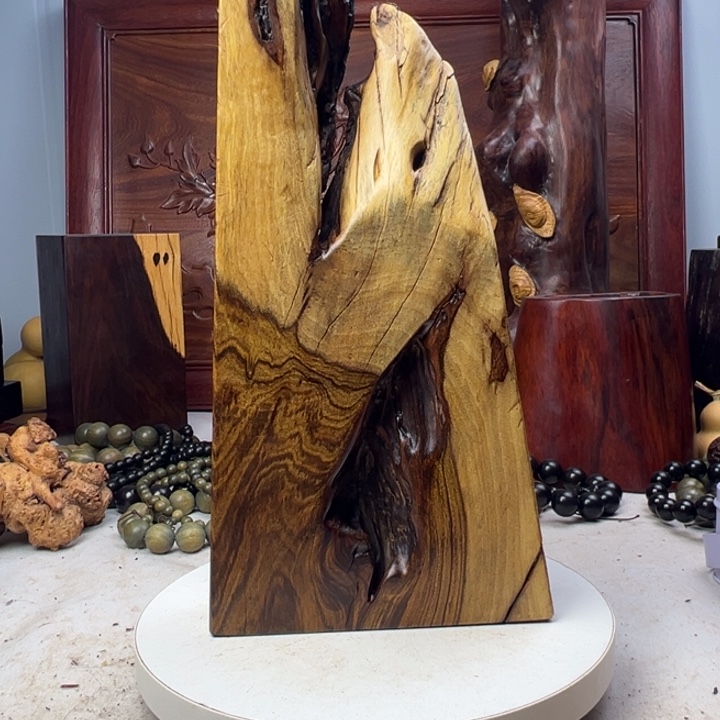 沐***风木非洲檀香底座摆件