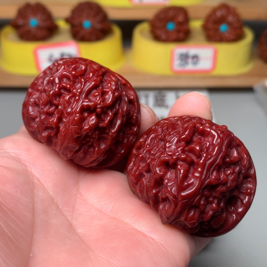 文玩核桃把件白狮子