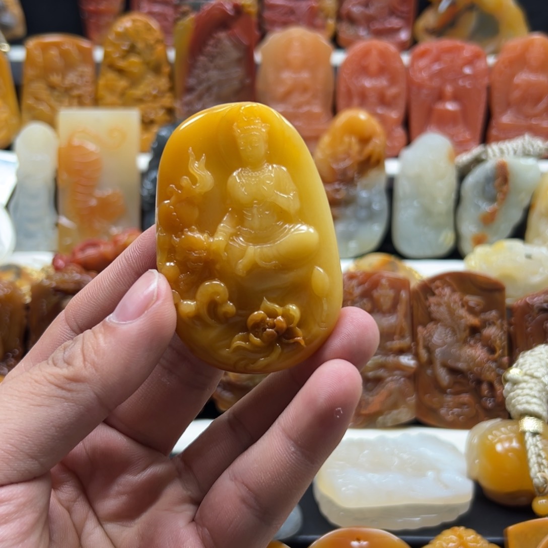 石英质玉（黄龙玉）黄龙玉未镶嵌遇**缘