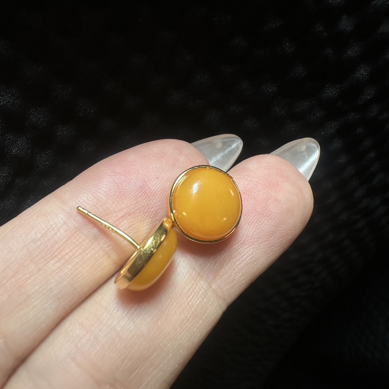 蜜蜡耳钉约9x4mm