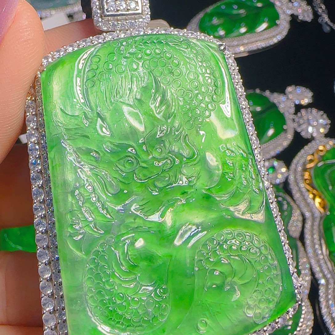 翡翠吊坠(赠链)银S925镶嵌