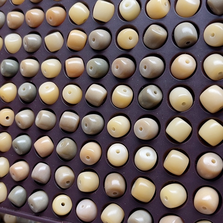 白玉菩提吊坠瑕疵11-10双色直切50颗卡灯牌宠60颗