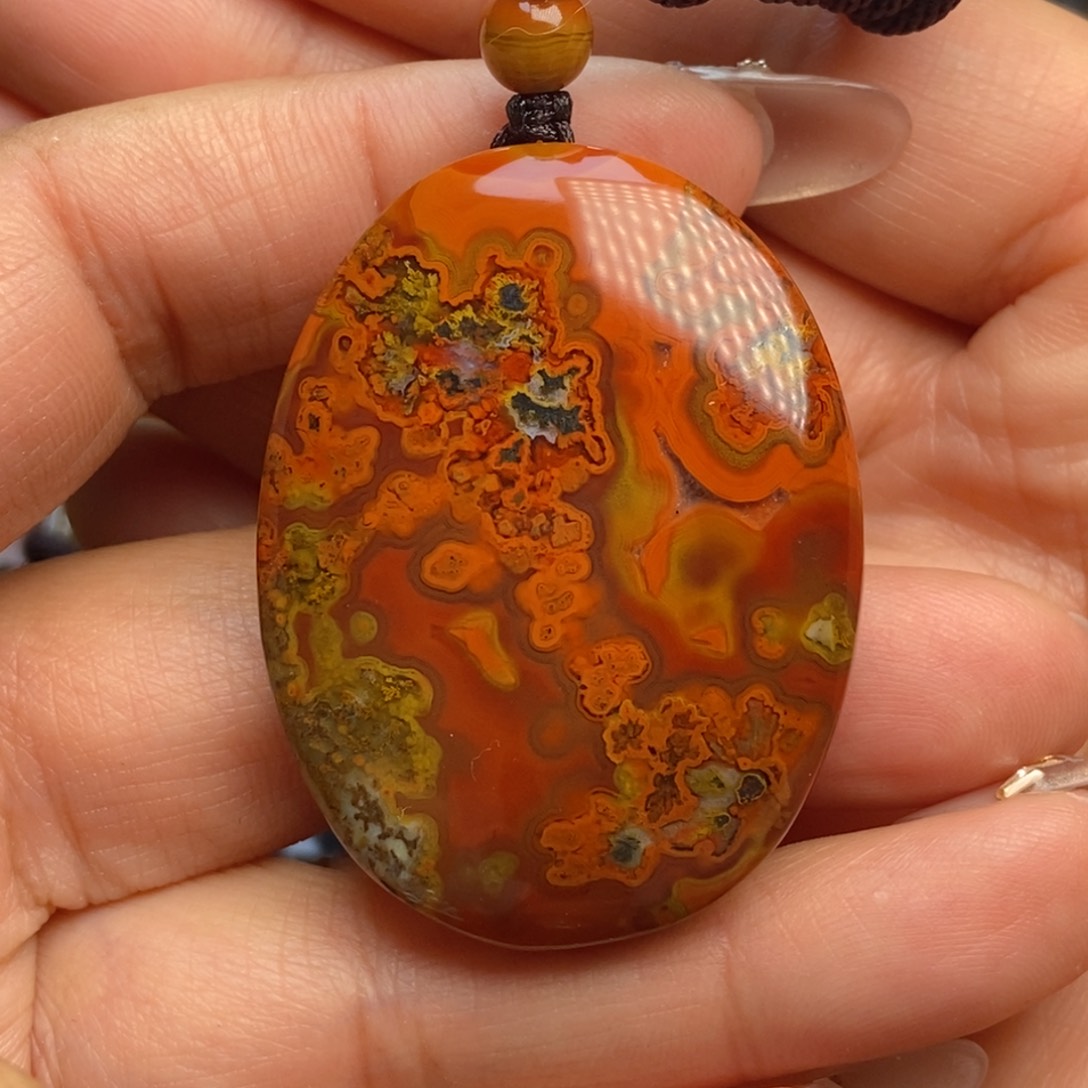 玛瑙/玉髓颈饰未镶嵌战国红