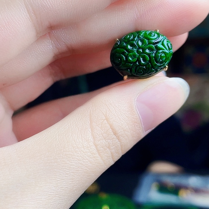 翡翠银S925镶嵌颈饰多样性