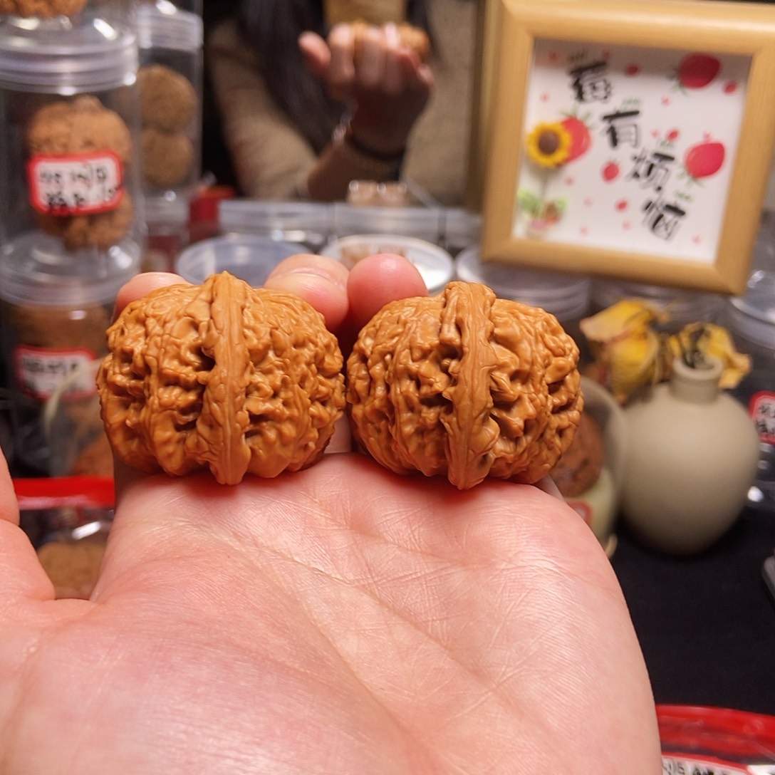 文玩核桃吊坠43闷白浅修精打底