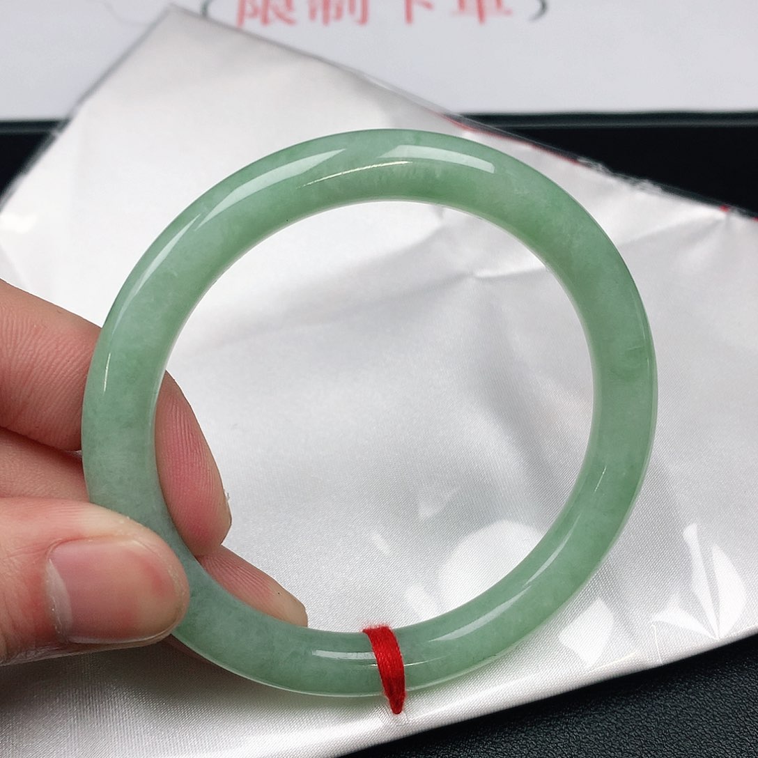 翡翠手镯未镶嵌圈58