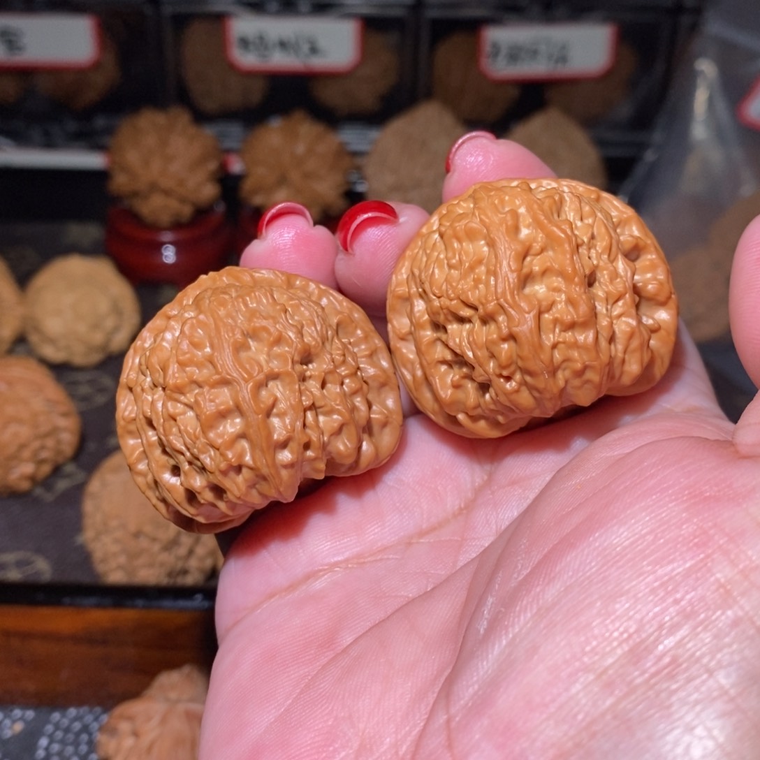 ****柒把件文玩核桃球白