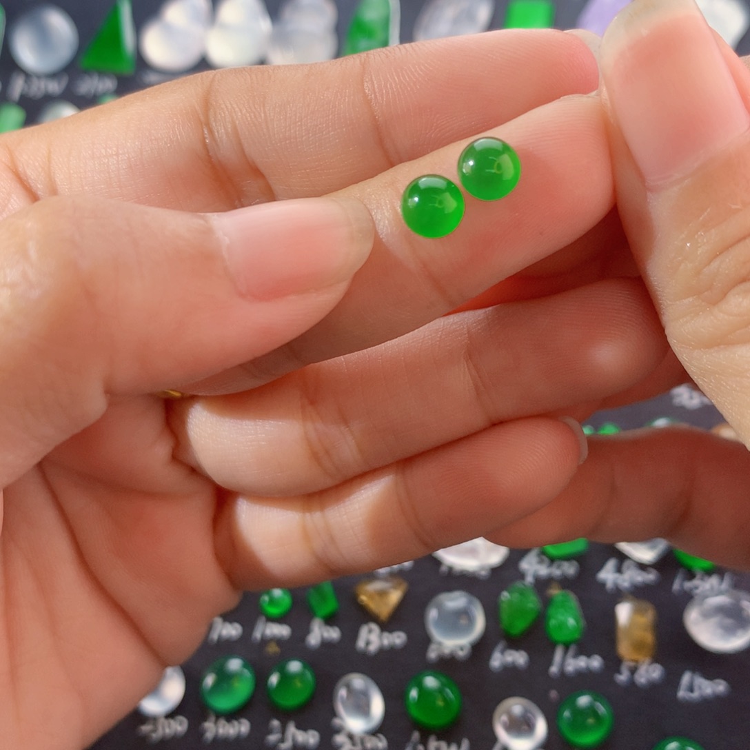 翡翠未镶嵌颈饰绿蛋2