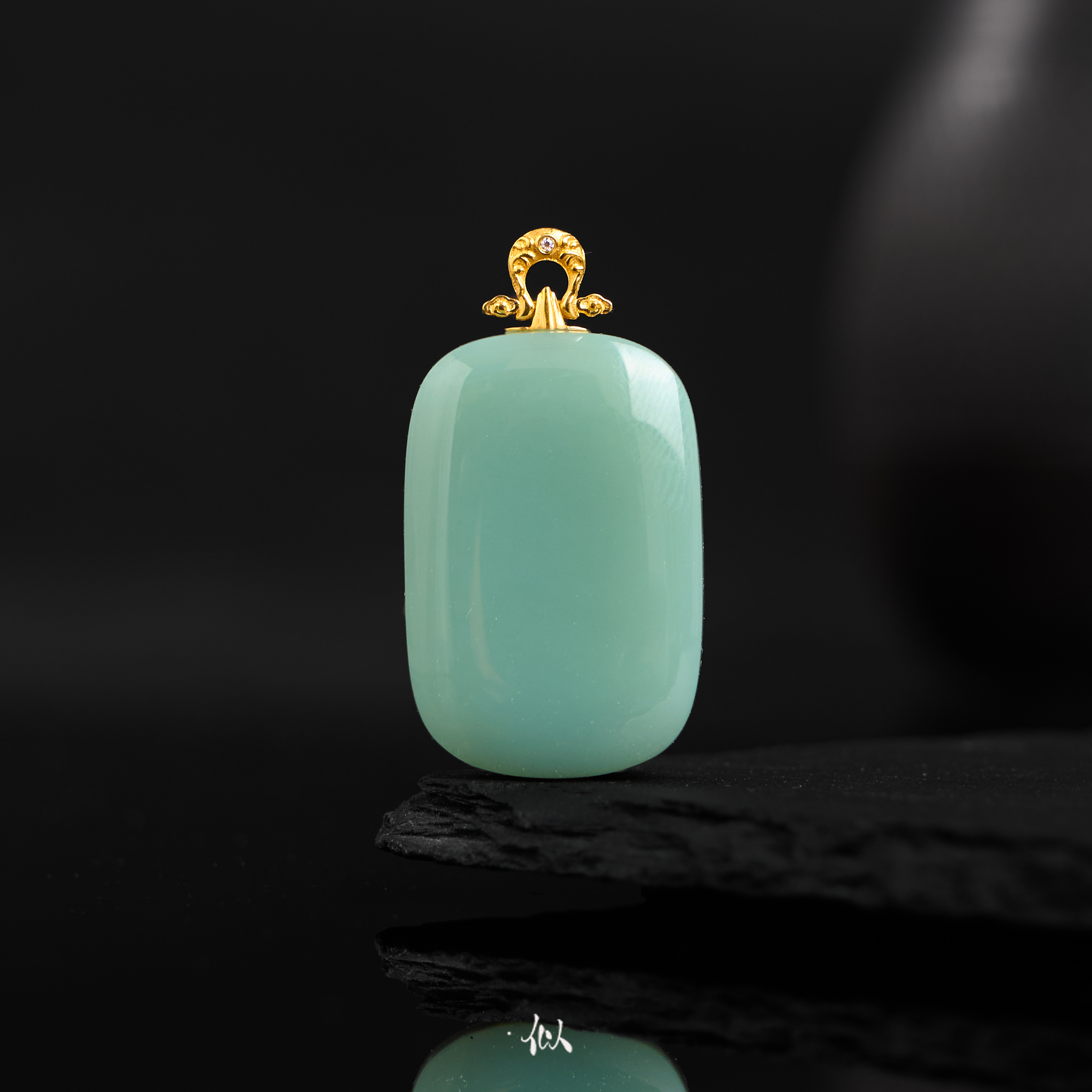 【瞻青】·似梓珠宝·18k粉青吊坠无事牌  多样性发一  SZCC21900082