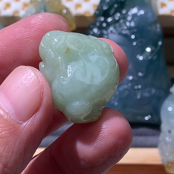 翡翠未镶嵌颈饰金蟾